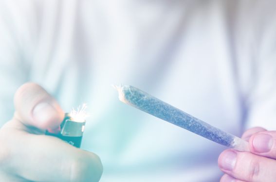 Risque de petit poids de naissance avec la prise de cannabis pendant la grossesse Risque de petit poids de naissance avec la prise de cannabis pendant la grossesse