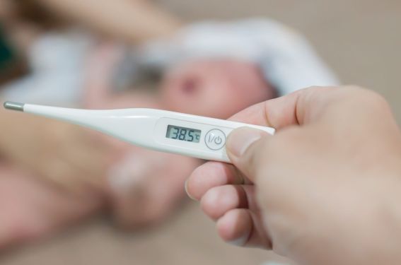 Peut-on reconnaître cliniquement une Covid-19 chez un petit nourrisson fébrile ? Peut-on reconnaître cliniquement une Covid-19 chez un petit nourrisson fébrile ?